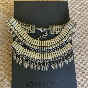 Box of jewelry (assorted)